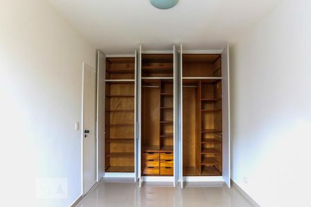 Apartamento à venda com 72m², 2 quartos e 1 vagaQuarto 2 Armário