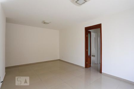 Apartamento à venda com 72m², 2 quartos e 1 vagaSala