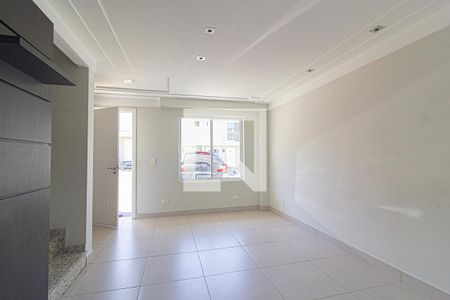 Casa de condomínio para alugar com 92m², 3 quartos e 2 vagas Casa de condomínio para alugar com 92m², 3 quartos e 2 vagasSala