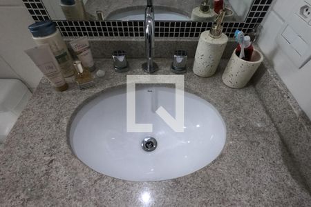 Apartamento à venda com 142m², 3 quartos e 2 vagasBanheiro da Suíte 2