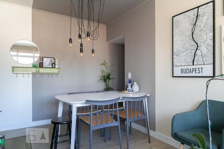 Sala de apartamento para alugar com 2 quartos, 81m² em Vila Gumercindo, São Paulo