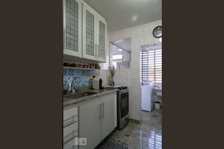 Cozinha de apartamento para alugar com 2 quartos, 81m² em Vila Gumercindo, São Paulo