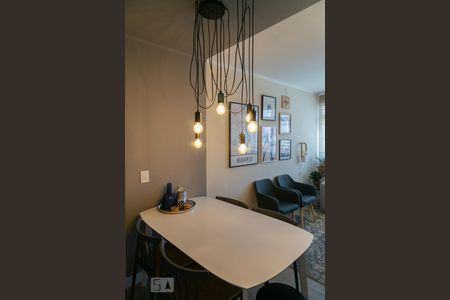 Detalhe da sala de apartamento para alugar com 2 quartos, 81m² em Vila Gumercindo, São Paulo