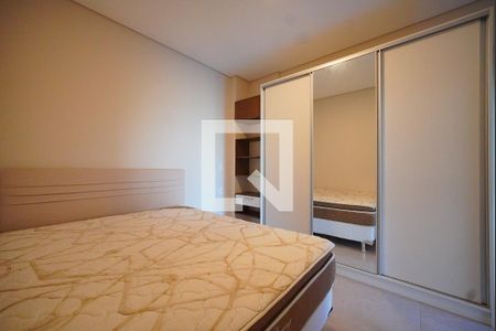 Quarto 1 de apartamento para alugar com 2 quartos, 72m² em Rio Tavares, Florianópolis
