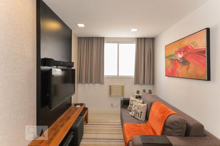 Sala de estar de apartamento para alugar com 1 quarto, 45m² em São Cristóvão, Rio de Janeiro
