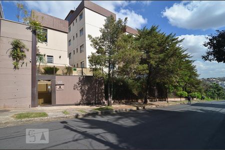 Apartamento para alugar com 100m², 3 quartos e 2 vagasFachada