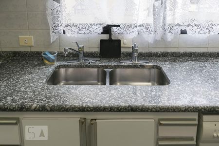Apartamento à venda com 220m², 4 quartos e 4 vagasCozinha (Pia)