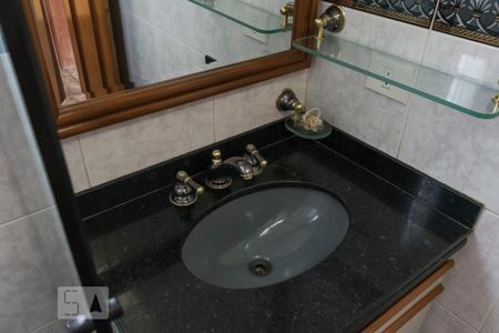 Apartamento à venda com 220m², 4 quartos e 4 vagasBanheiro social (Pia)