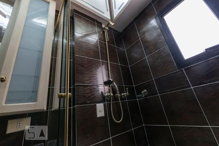 Apartamento à venda com 220m², 4 quartos e 4 vagasQuarto 4 - Suíte/ Banheiro (Chuveiro)