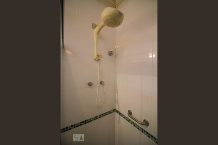 Casa à venda com 380m², 4 quartos e sem vagaBanheiro da Suíte