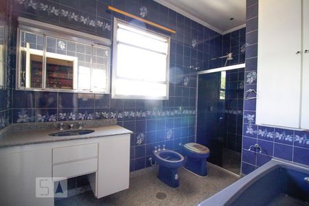 Casa à venda com 380m², 4 quartos e sem vagaBanheiro