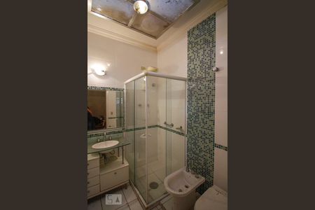 Casa à venda com 380m², 4 quartos e sem vagaBanheiro da Suíte