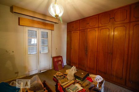 Casa à venda com 380m², 4 quartos e sem vagaSuíte