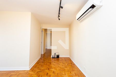 Apartamento para alugar com 85m², 2 quartos e 1 vagaSala