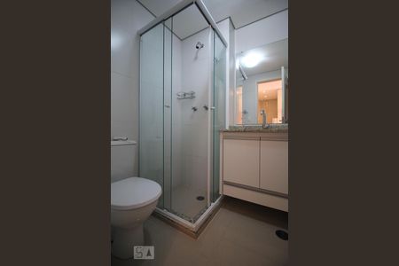 Banheiro de apartamento para alugar com 1 quarto, 40m² em Jardim Ampliação, São Paulo