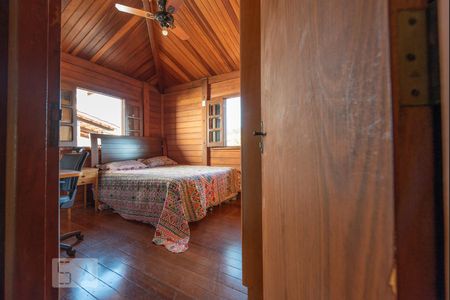 Casa de Condomínio para alugar com 4 quartos, 300m² em Loteamento Portal do Sol I, Goiânia