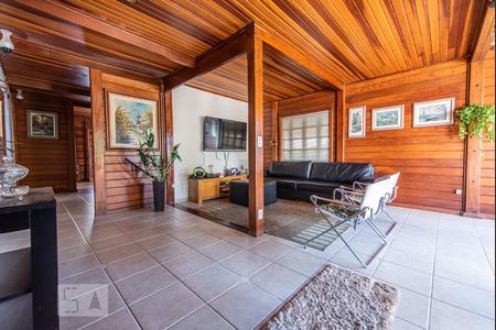 Casa de Condomínio para alugar com 4 quartos, 300m² em Loteamento Portal do Sol I, Goiânia