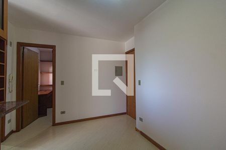Sala de apartamento para alugar com 1 quarto, 25m² em Cristo Rei, Curitiba