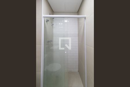 Banheiro de kitnet/studio para alugar com 1 quarto, 32m² em Industrial Autonomistas, Osasco