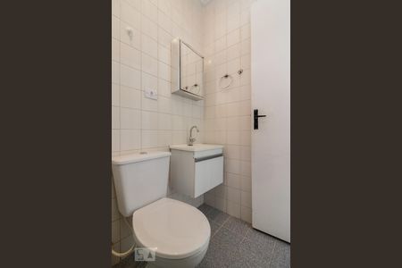 Banheiro de apartamento à venda com 2 quartos, 47m² em Vila Yolanda, Osasco