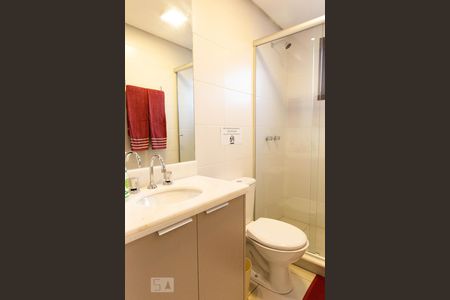 Banheiro da Suíte de apartamento à venda com 2 quartos, 68m² em Jardim do Salso, Porto Alegre