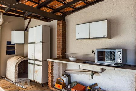 Casa à venda com 320m², 5 quartos e 4 vagasÁrea de Serviço