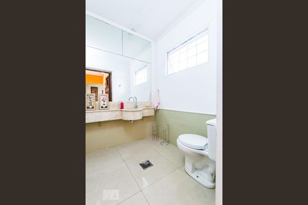 Casa à venda com 320m², 5 quartos e 4 vagasLavabo