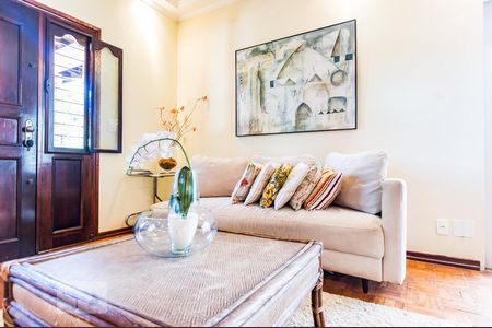 Sala de casa à venda com 5 quartos, 320m² em Vila Nogueira, Campinas