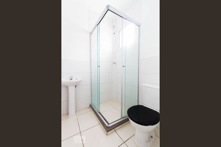 Banheiro de apartamento para alugar com 2 quartos, 50m² em Cavalhada, Porto Alegre