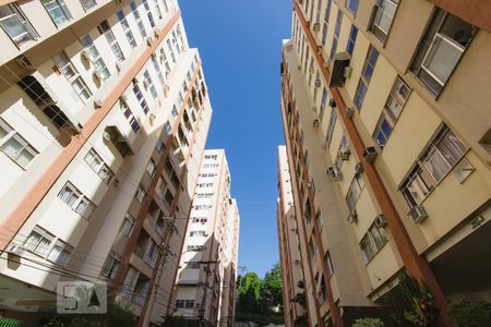 Apartamento para alugar com 50m², 2 quartos e 1 vagaFachada