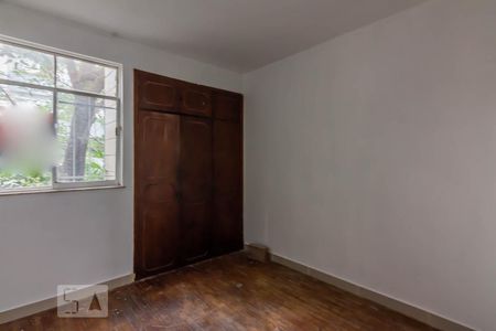 Quarto 1 de apartamento para alugar com 3 quartos, 115m² em Santo Antônio, Belo Horizonte