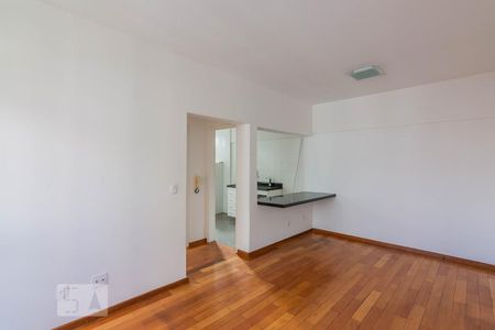 Sala  de apartamento para alugar com 1 quarto, 44m² em Carmo, Belo Horizonte