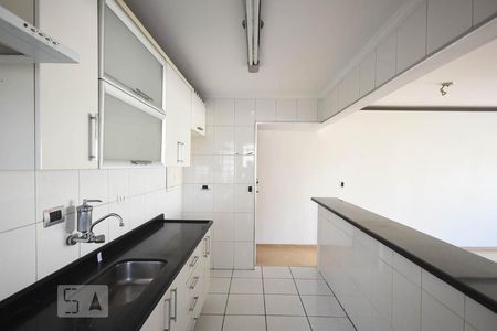 Apartamento para alugar com 70m², 2 quartos e 2 vagas Apartamento para alugar com 70m², 2 quartos e 2 vagasCozinha