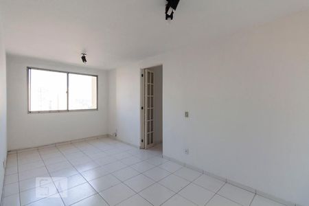 Sala de apartamento para alugar com 2 quartos, 61m² em Vila Santa Catarina, São Paulo