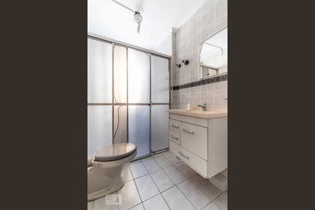 Banheiro de apartamento à venda com 1 quarto, 38m² em Pinheiros, São Paulo