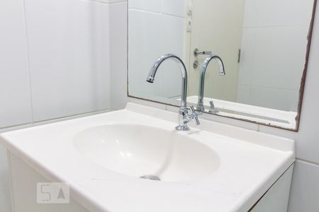 Banheiro de apartamento à venda com 2 quartos, 70m² em Vila São Paulo, São Paulo