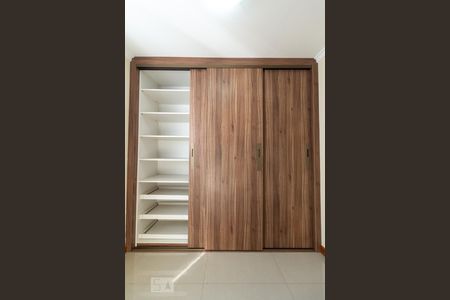 Apartamento à venda com 70m², 2 quartos e 1 vagaDormitório