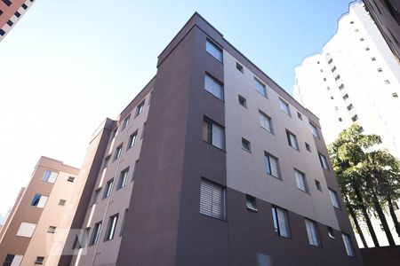Apartamento para alugar com 49m², 2 quartos e 1 vaga Apartamento para alugar com 49m², 2 quartos e 1 vagaFachada