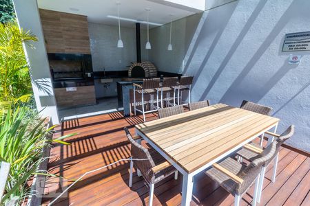 Apartamento à venda com 70m², 2 quartos e 2 vagasÁrea Comum: Churrasqueira