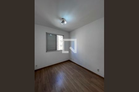 Quarto 1 de apartamento para alugar com 2 quartos, 45m² em Jardim São Savério, São Paulo