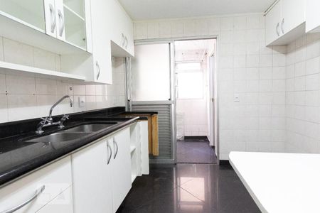 Cozinha de apartamento à venda com 3 quartos, 79m² em Chácara Inglesa, São Paulo