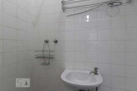 Apartamento à venda com 250m², 3 quartos e 3 vagas Apartamento à venda com 250m², 3 quartos e 3 vagasBanheiro de Serviço