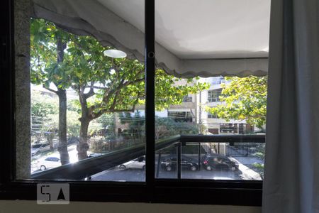 Apartamento à venda com 250m², 3 quartos e 3 vagas Apartamento à venda com 250m², 3 quartos e 3 vagasQuarto