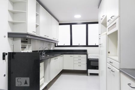 Apartamento à venda com 250m², 3 quartos e 3 vagas Apartamento à venda com 250m², 3 quartos e 3 vagasCozinha