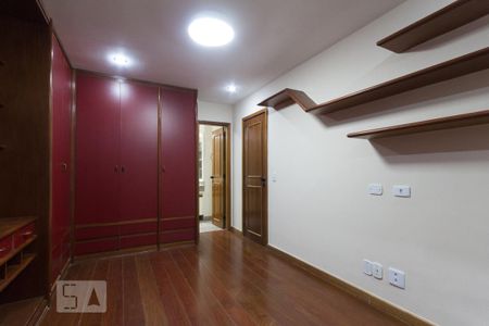 Apartamento à venda com 250m², 3 quartos e 3 vagas Apartamento à venda com 250m², 3 quartos e 3 vagasSuíte 2
