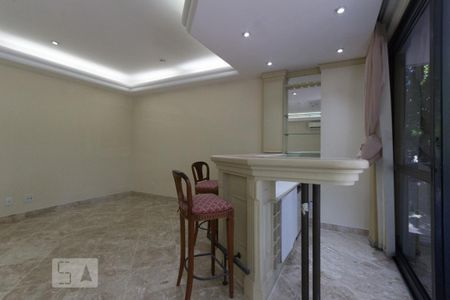 Apartamento à venda com 250m², 3 quartos e 3 vagas Apartamento à venda com 250m², 3 quartos e 3 vagasSala