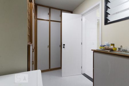 Quarto de Serviço de apartamento à venda com 3 quartos, 250m² em Barra da Tijuca, Rio de Janeiro