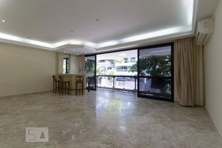 Apartamento à venda com 3 quartos, 250m² em Barra da Tijuca, Rio de Janeiro