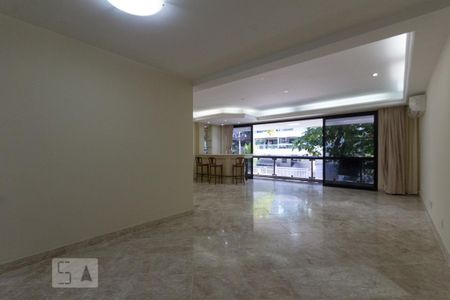Sala de apartamento à venda com 3 quartos, 250m² em Barra da Tijuca, Rio de Janeiro