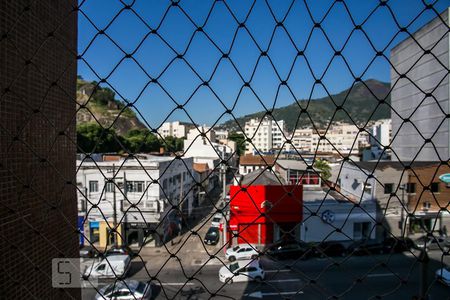 Vista sala de apartamento para alugar com 2 quartos, 68m² em Tijuca, Rio de Janeiro